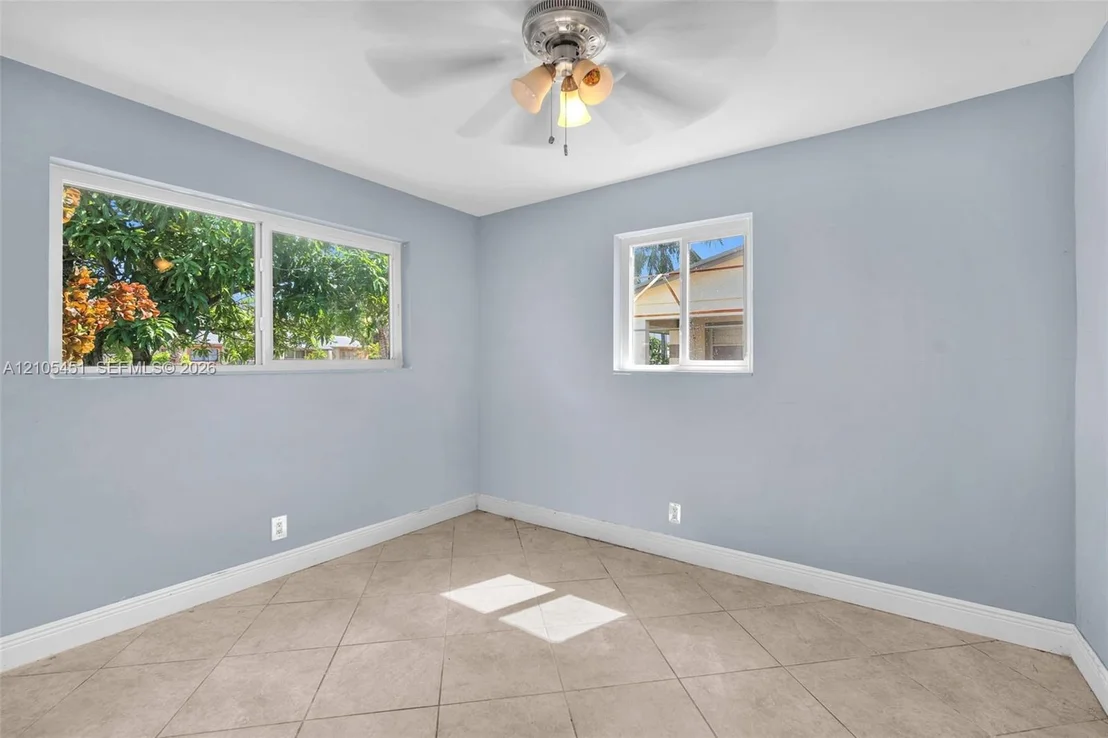 Photo of 4071 NW 3rd Ter