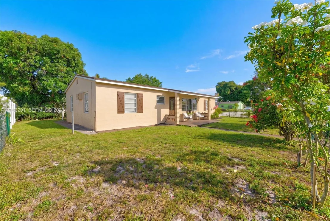 Photo of 15535 NW 27th Pl