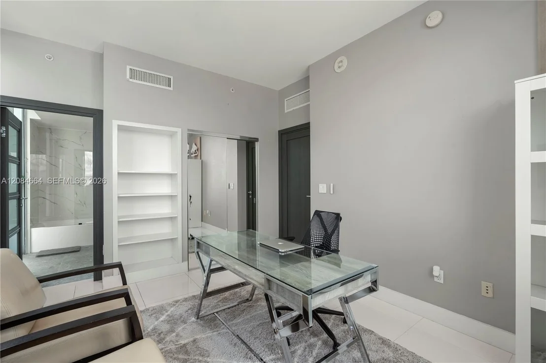 Photo of Unit PH4908 at 244 Biscayne Blvd