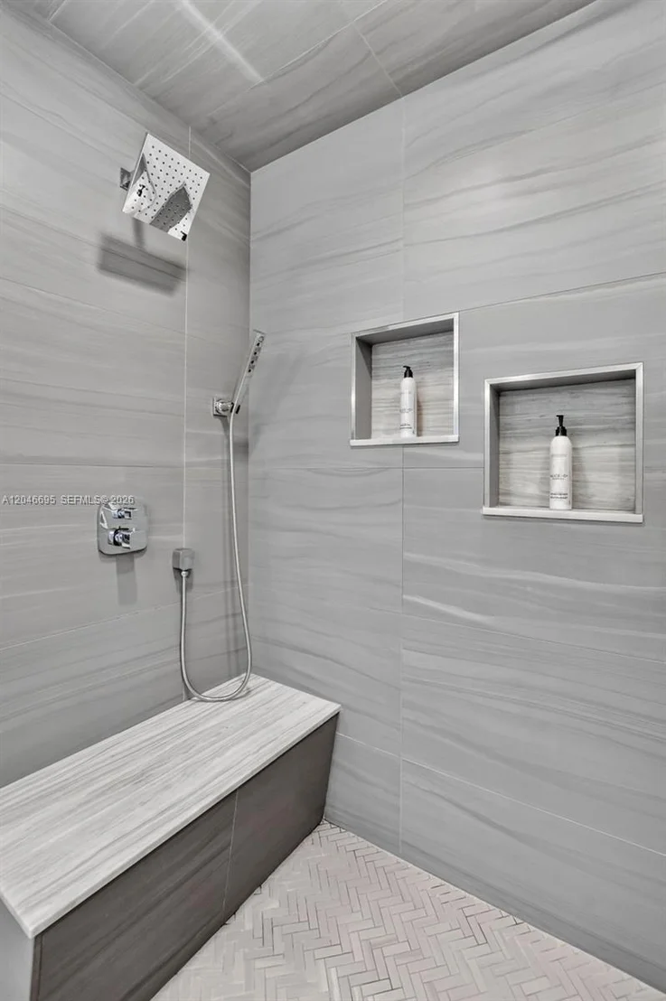 Photo of 966 SE 9th Ave