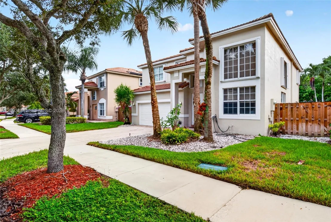 Photo of 16424 Sapphire Pl