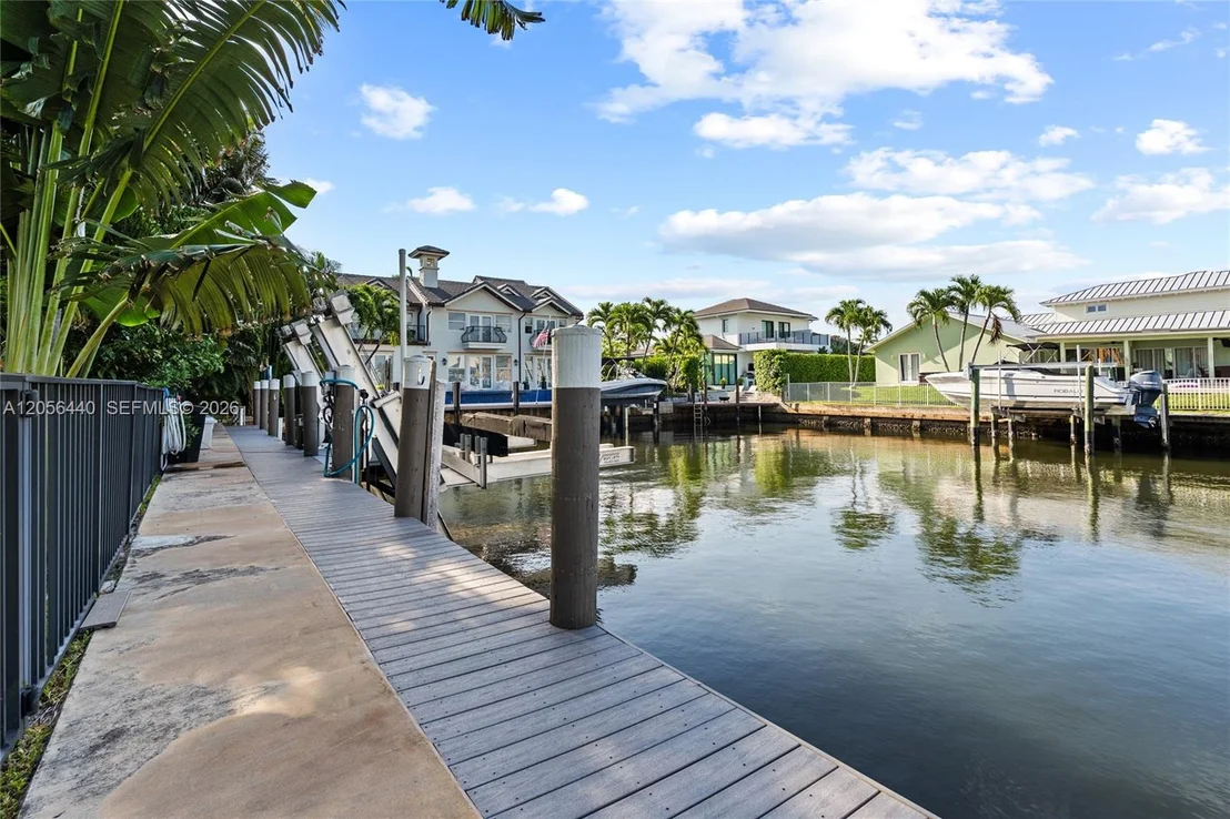 Photo of 18 Eleuthera Drive