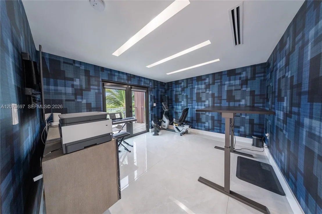 Photo of 5601 N Ocean Dr