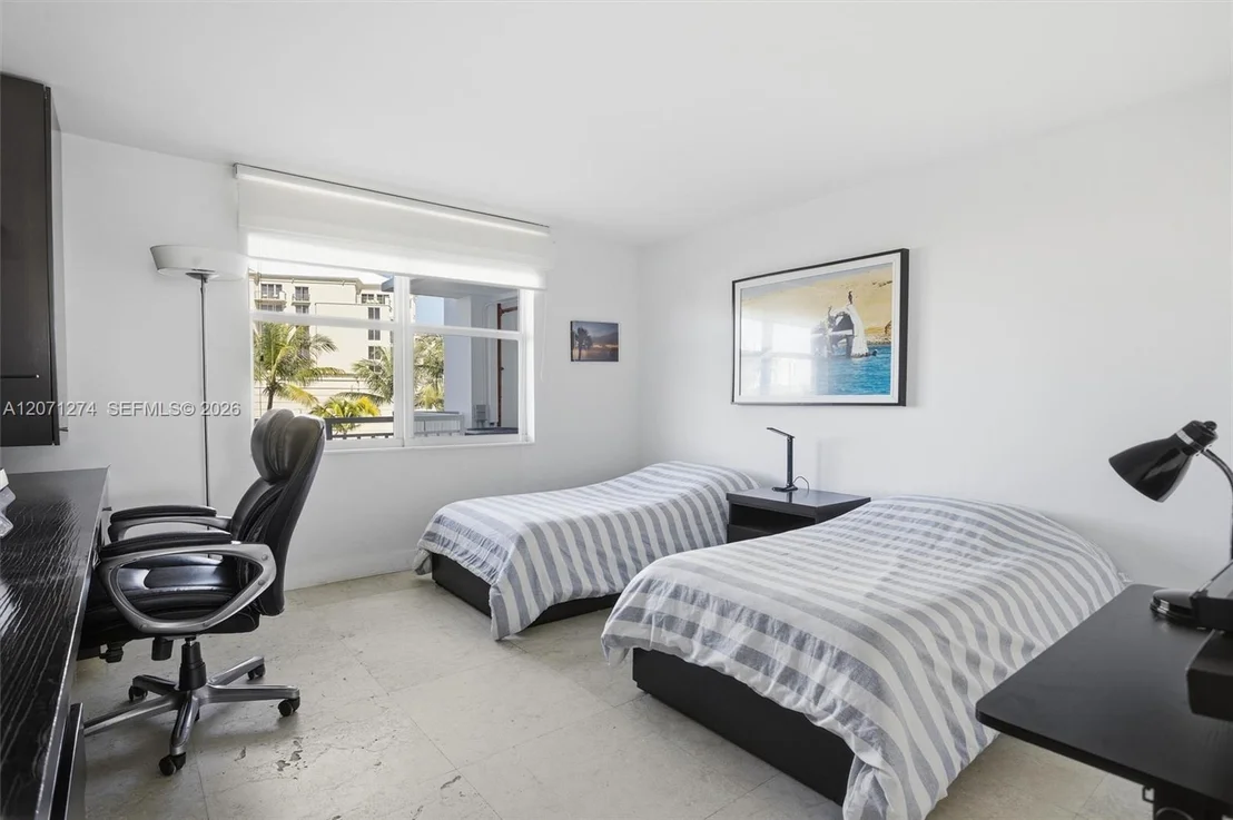 Photo of Unit 5D at 613 Ocean Dr