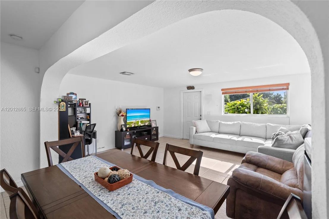 Photo of 5300 NW 30th Pl