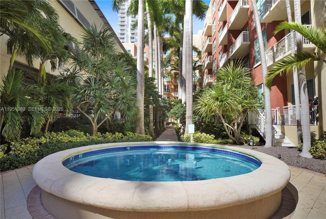 Photo of Unit 3213 at 2001 Biscayne Blvd