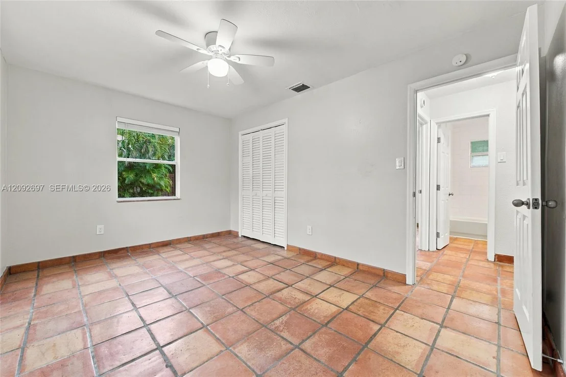 Photo of 49 W Mango Rd