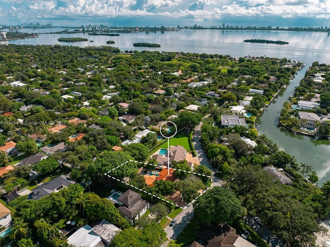 Photo of 575 Bay Point Rd
