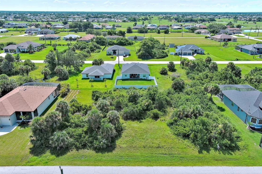 Photo of 148 Spring Dr