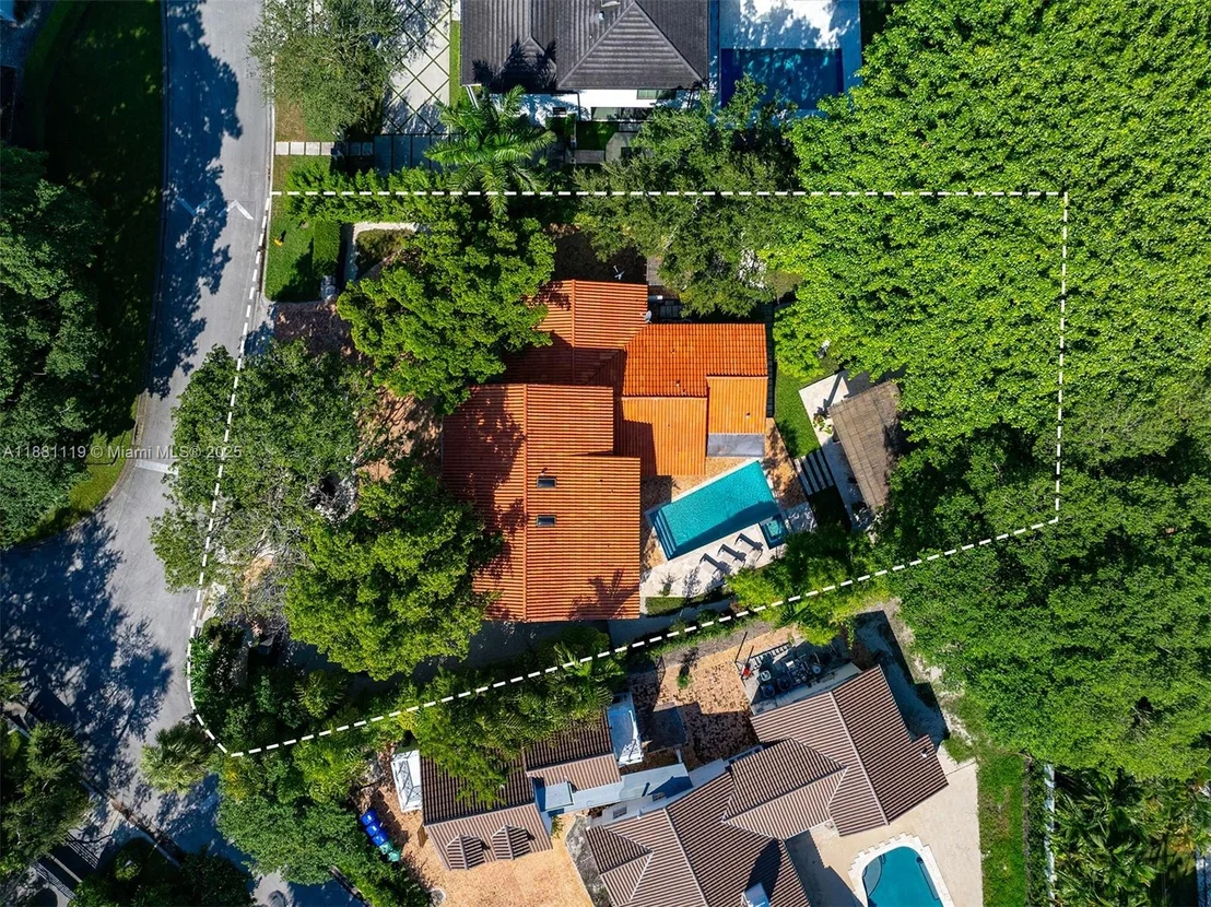 Photo of 575 Bay Point Rd