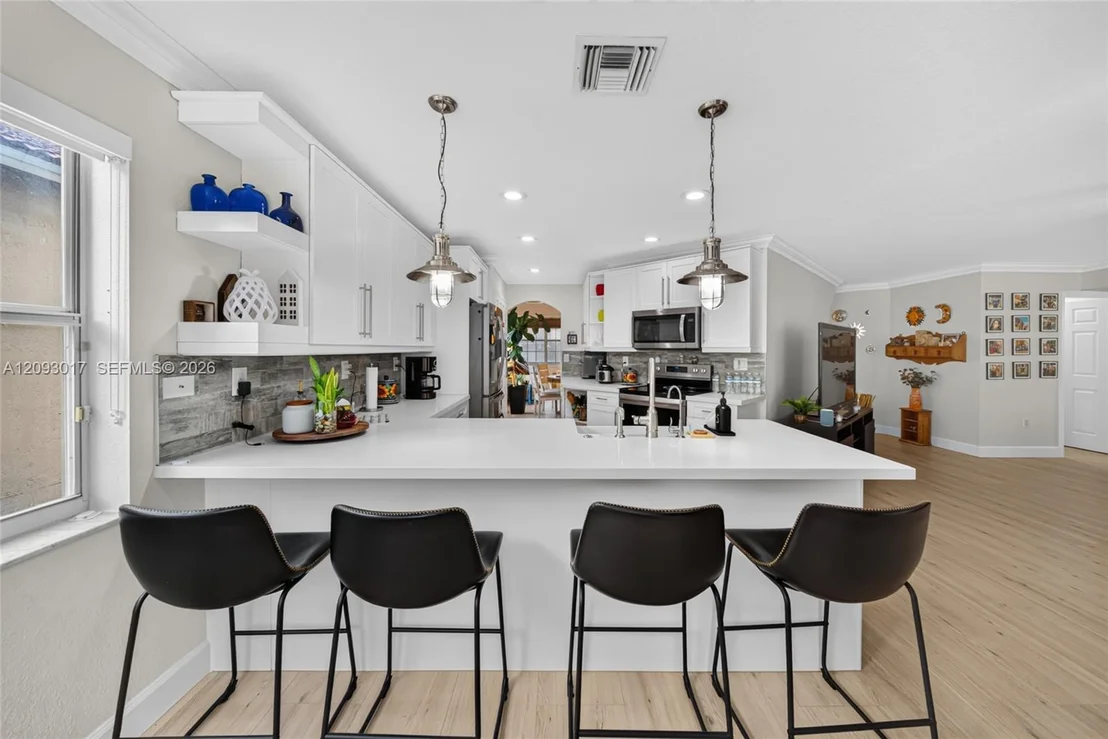 Photo of 16424 Sapphire Pl