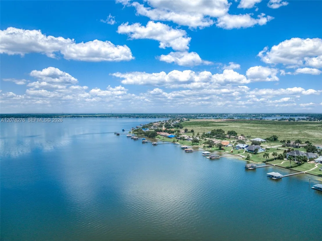Photo of 135 SUNSET POINTE BLVD