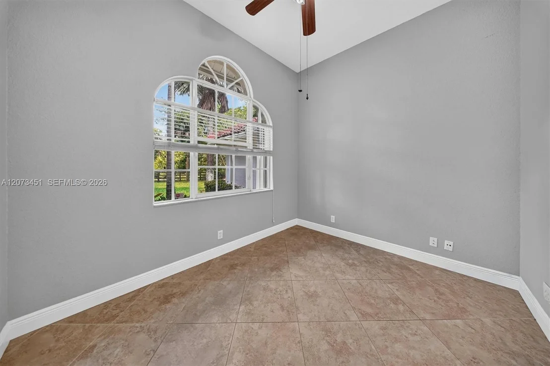 Photo of 1215 Stallion Dr
