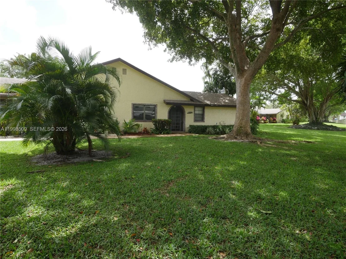 Photo of 23359 Barlake Dr