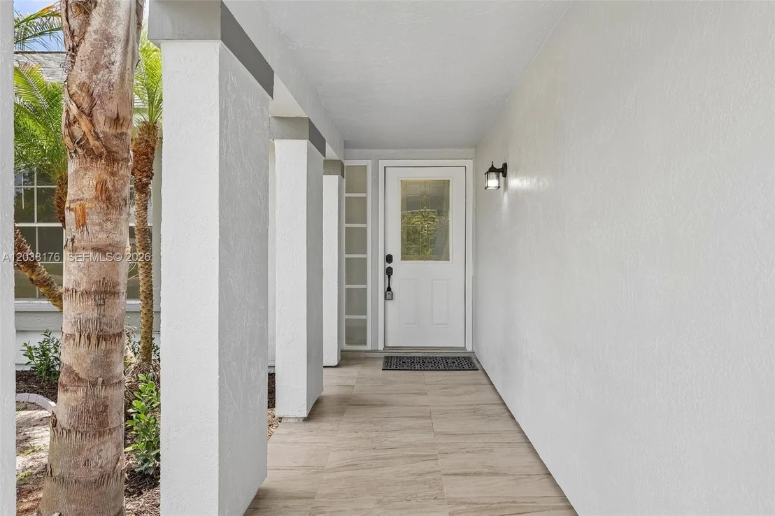 Photo of 1248 Riviera
