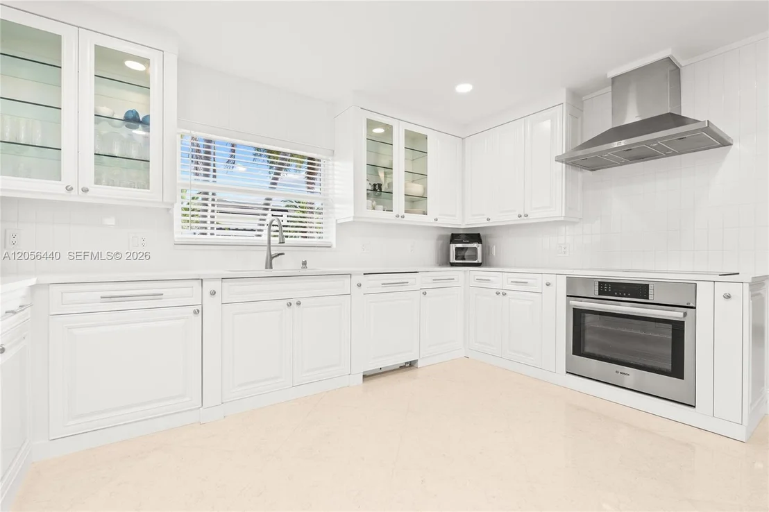 Photo of 18 Eleuthera Drive
