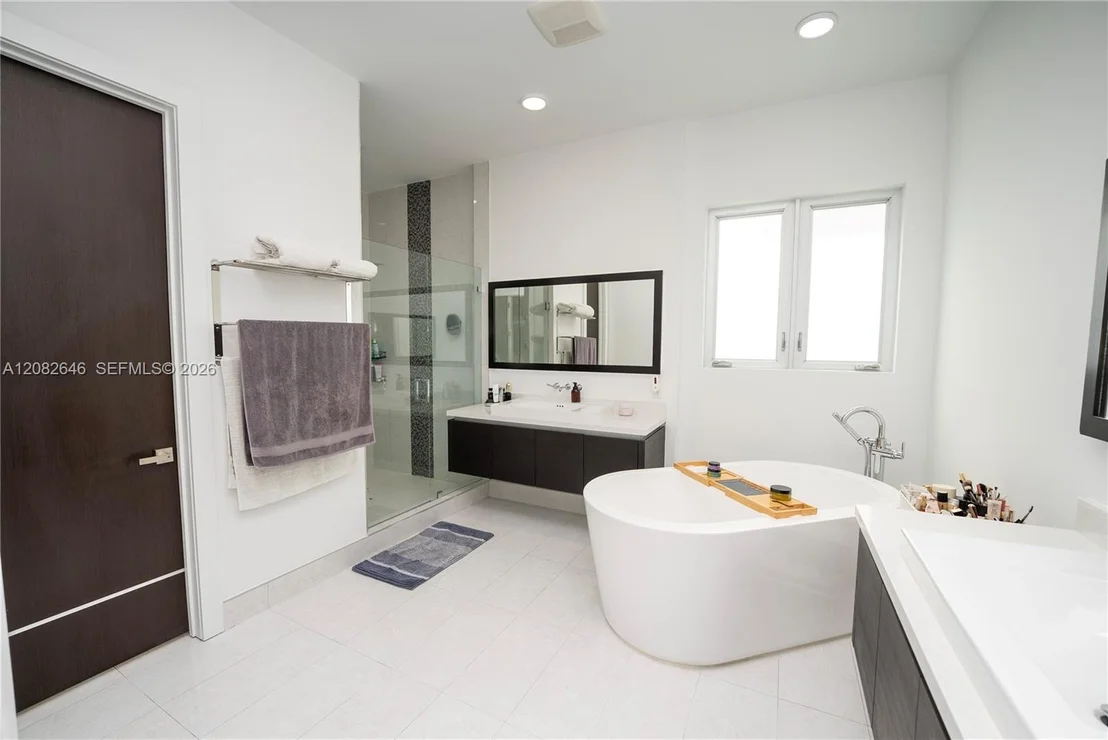 Photo of 8340 NW 33 Terrace