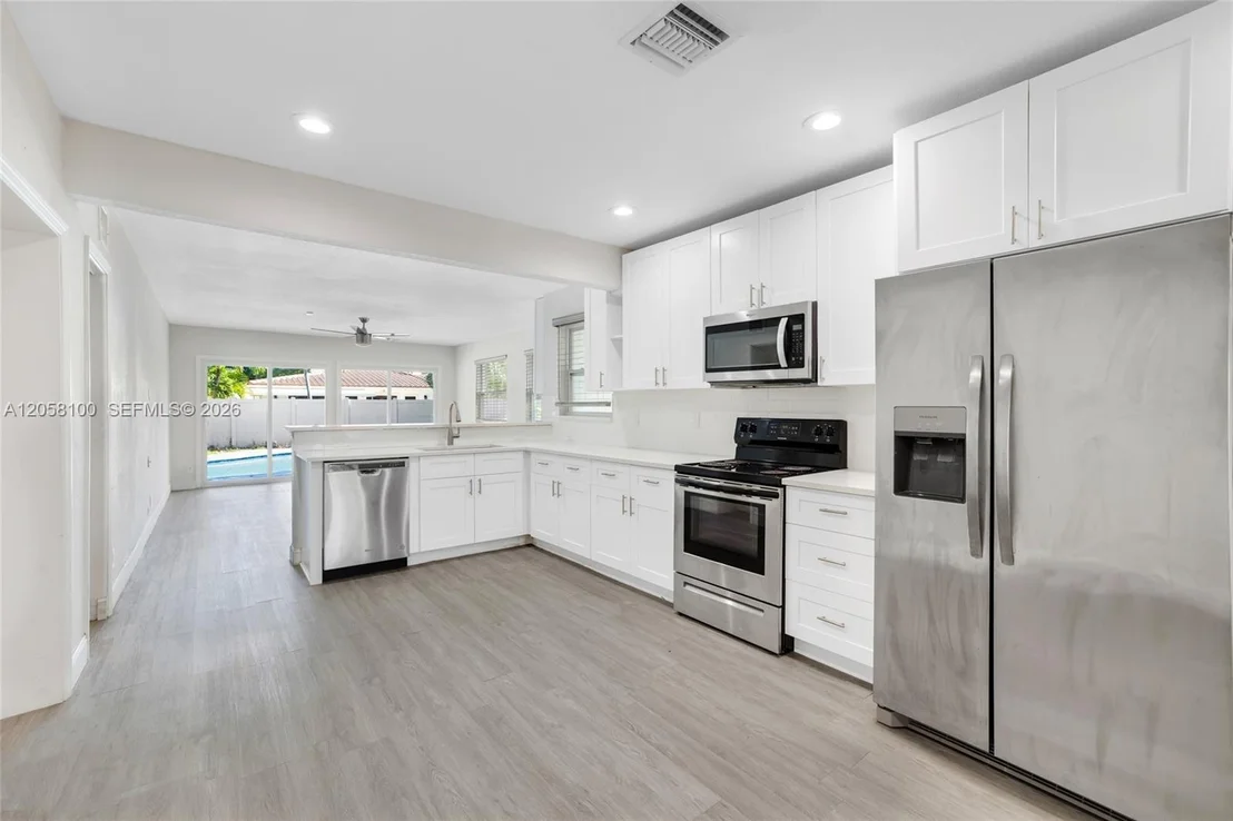 Photo of 3405 Robbins Rd