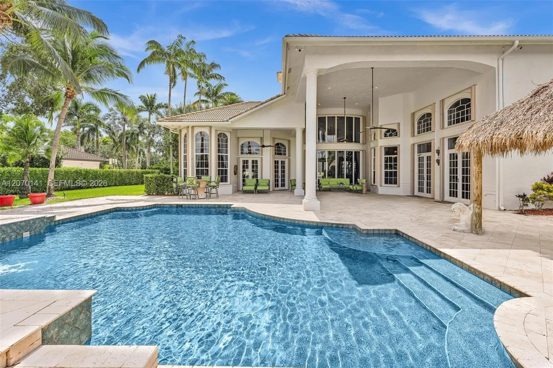 Photo of 3828 Pine Lake Dr