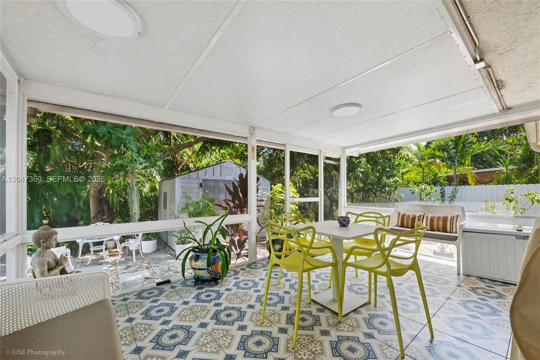 Photo of 3750 Percival Ave
