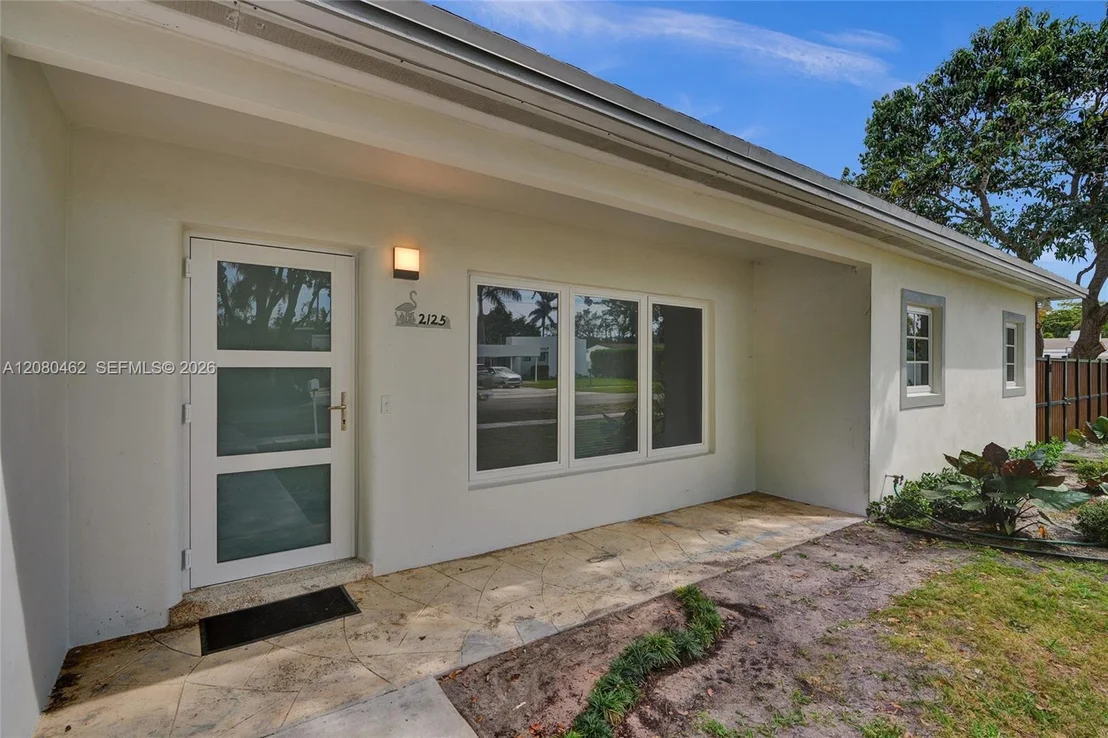 Photo of 2125 Alamanda Dr