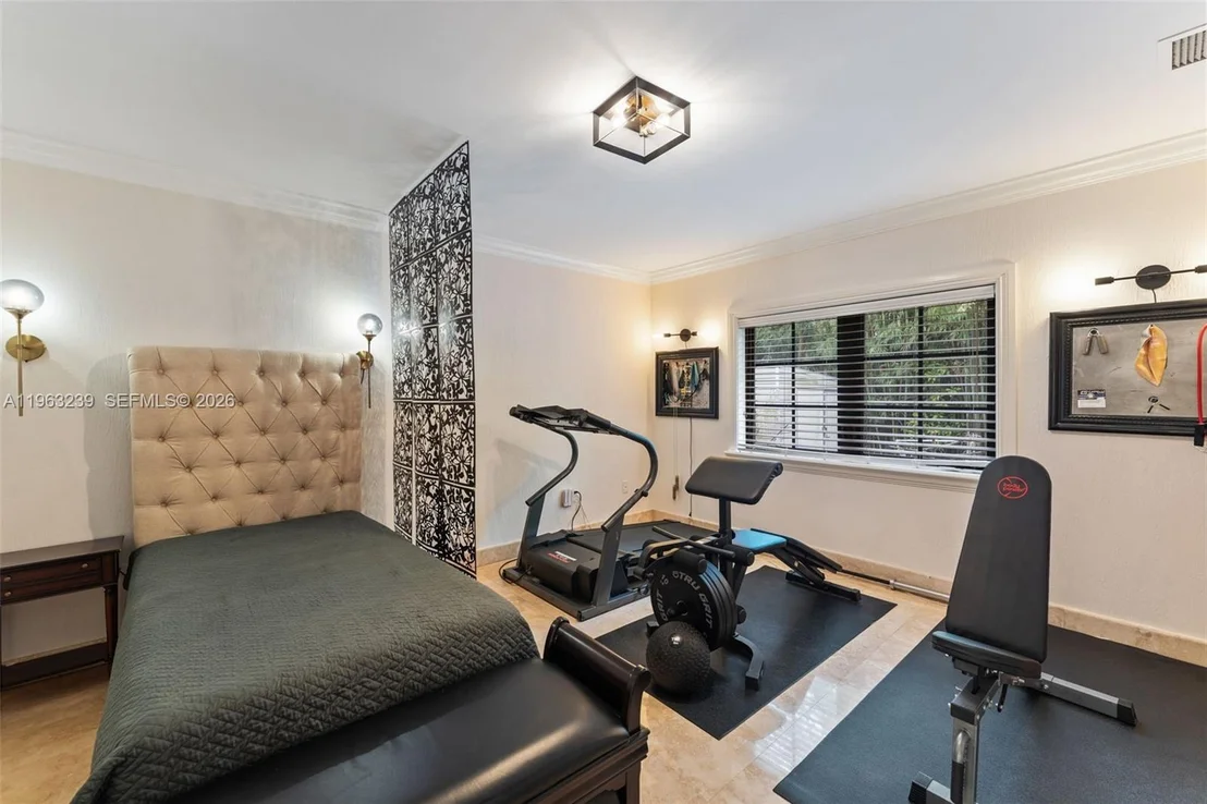 Photo of 11111 Killian Park Rd