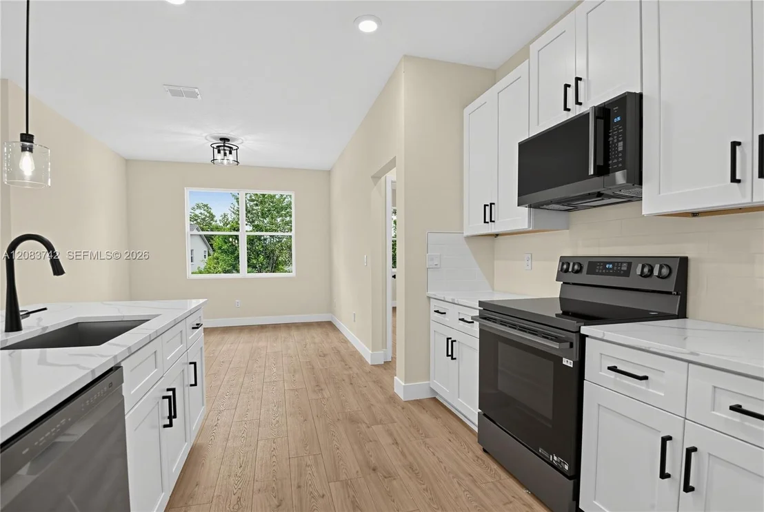 Photo of 140 Frontier Drive