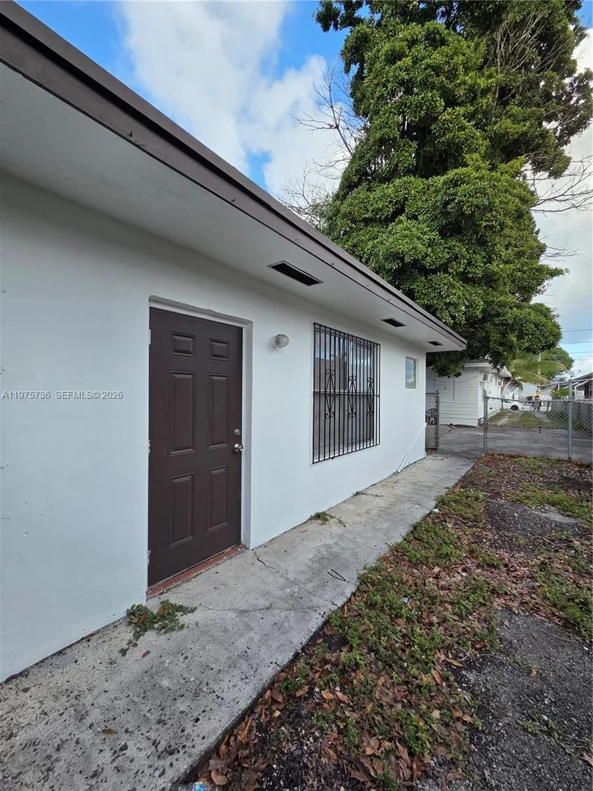 Photo of 2722 NW 23rd Ave