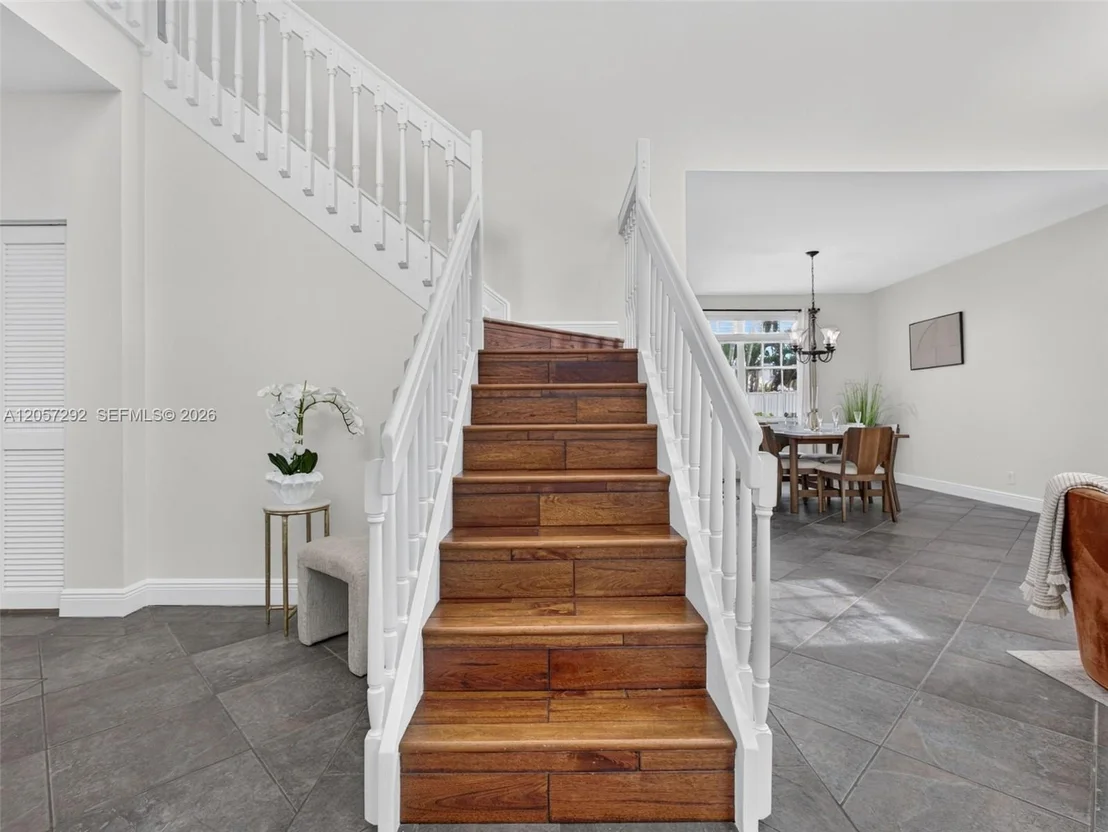 Photo of 1012 Cedar Falls Dr