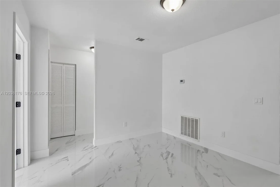 Photo of 1248 Riviera