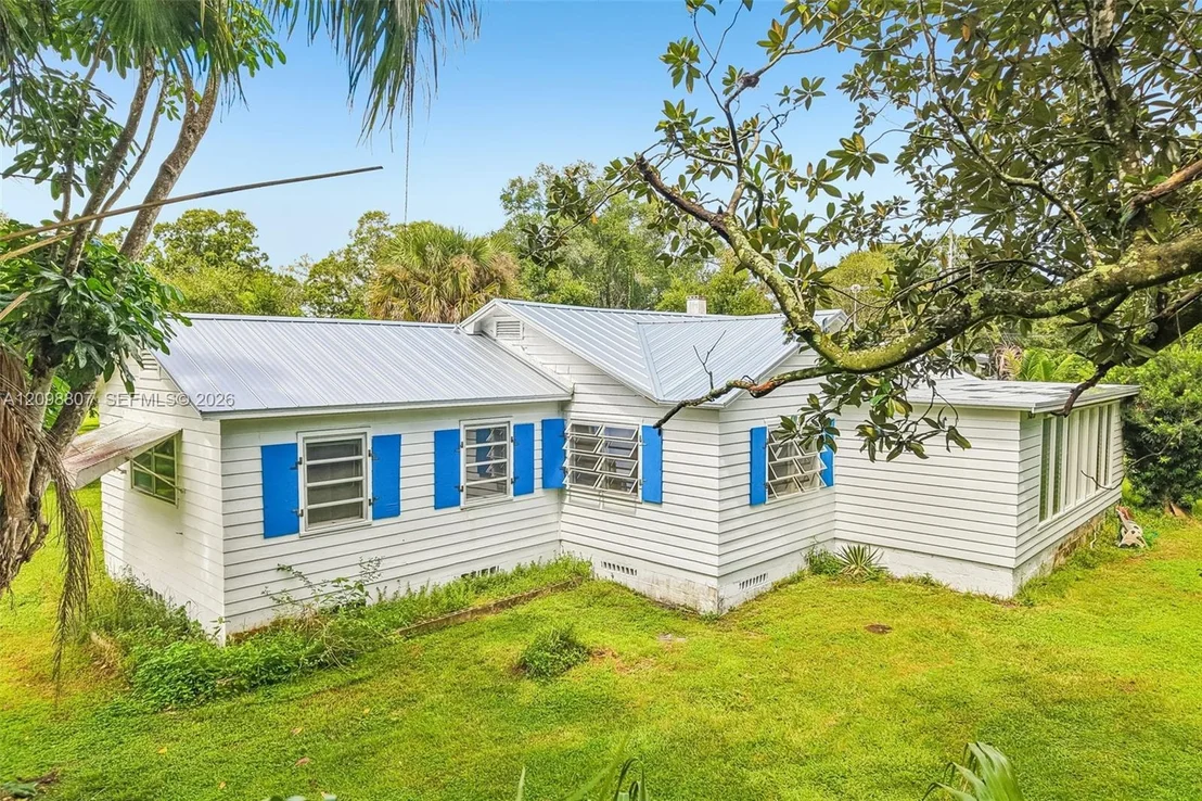 Photo of 3039 Sunrise Boulevard