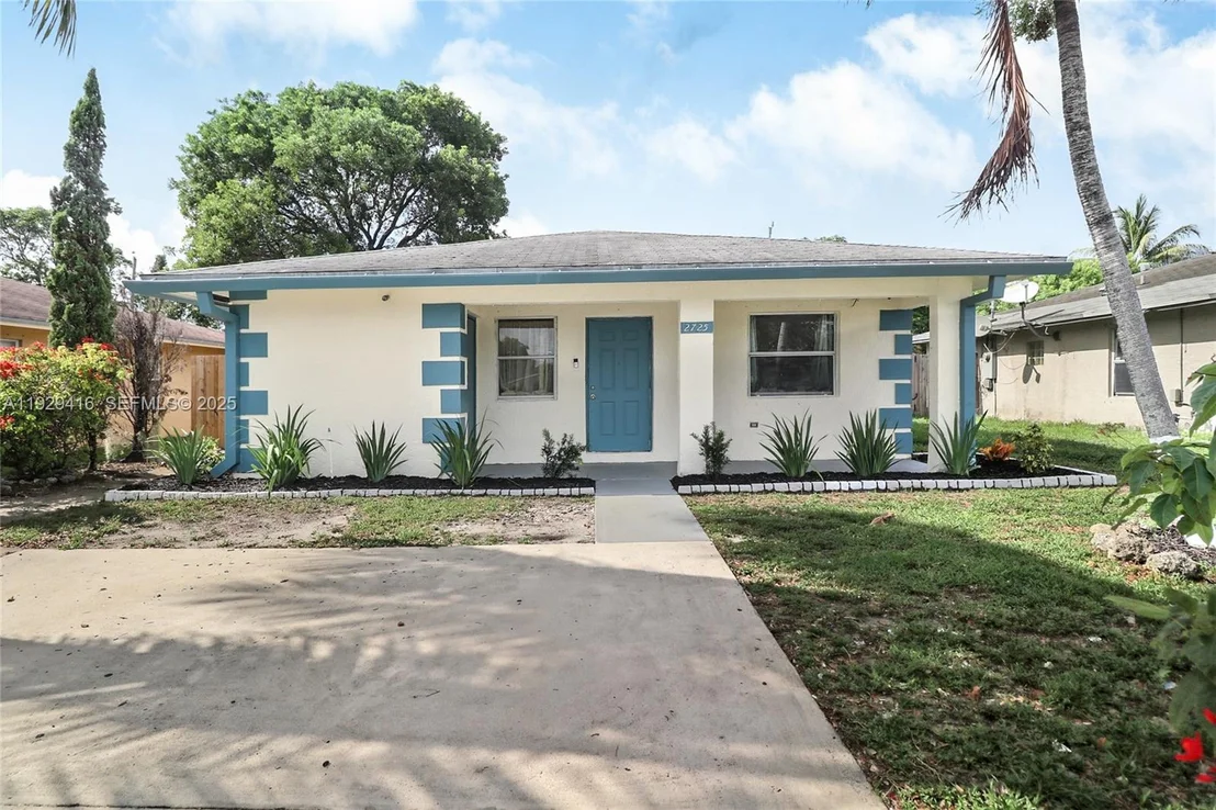 Photo of 2725 NW 3rd St