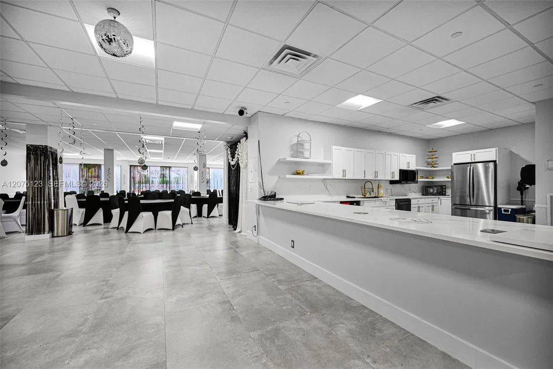 Photo of Unit 103 at 405 N Ocean Blvd