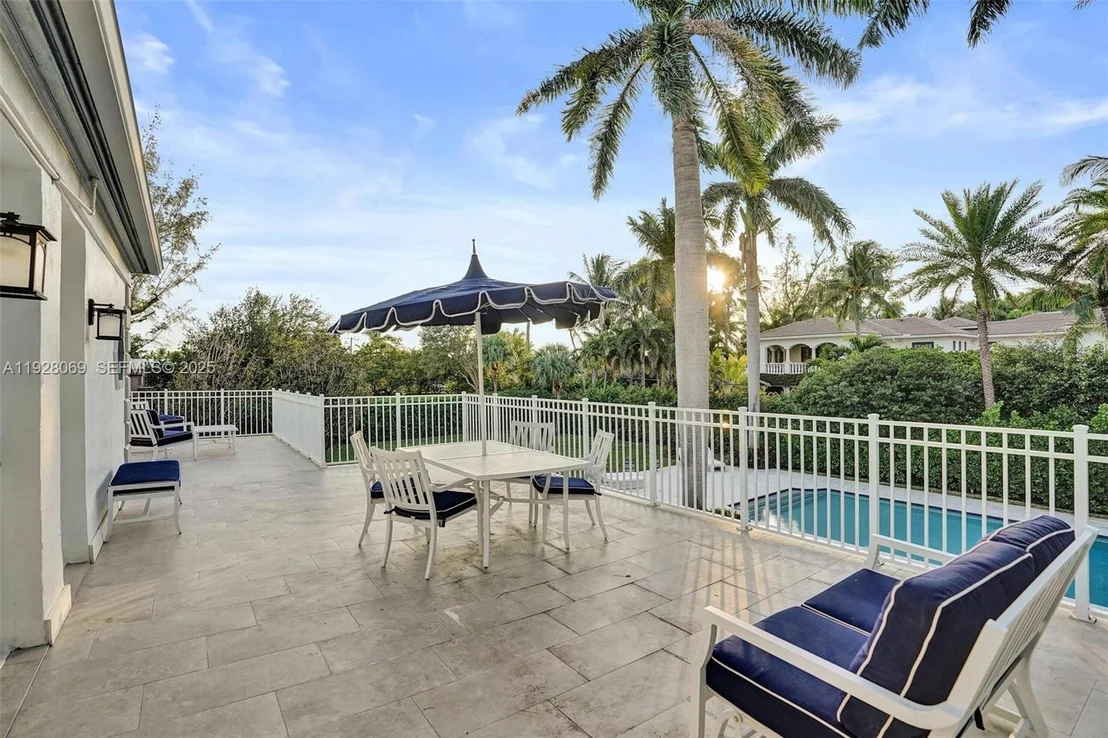 Photo of 1281 Banyan Rd