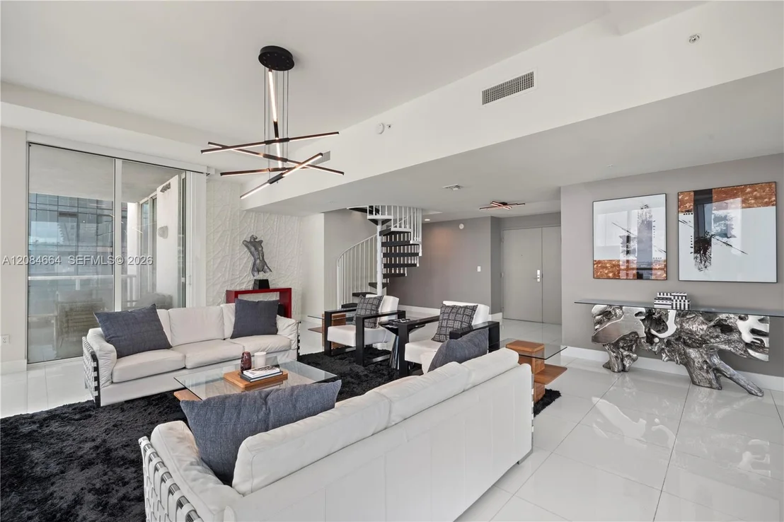 Photo of Unit PH4908 at 244 Biscayne Blvd