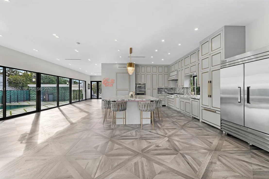 Photo of 8005 Noremac Ave