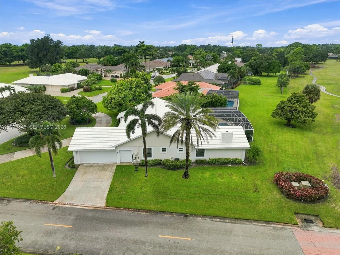 Photo of 444 Glenbrook Dr
