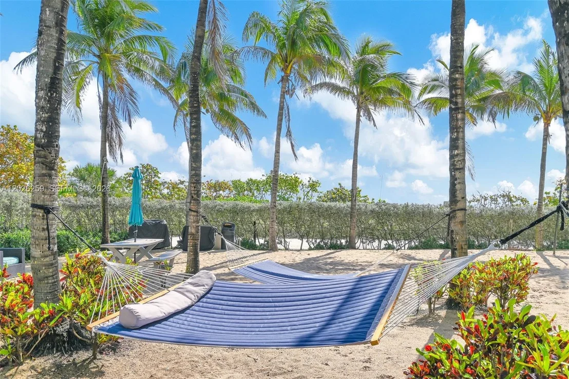 Photo of Unit 821 at 9201 Collins Ave