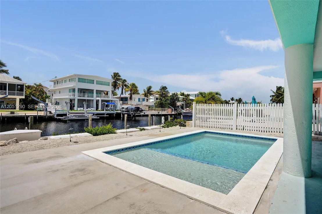 Photo of 107 Valencia Dr