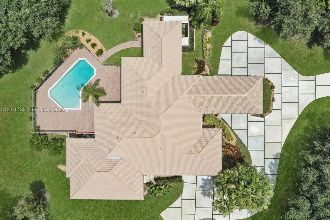 Photo of 2725 Hunter Rd