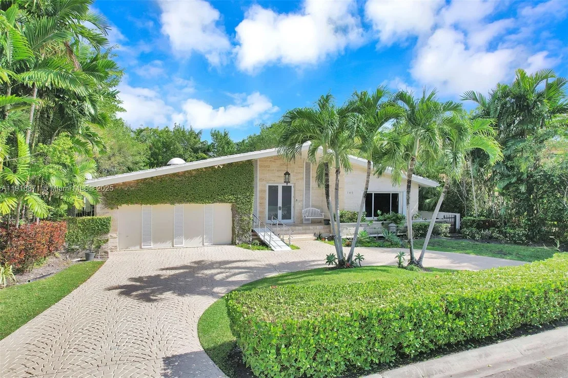 Photo of 145 Bal Bay Dr