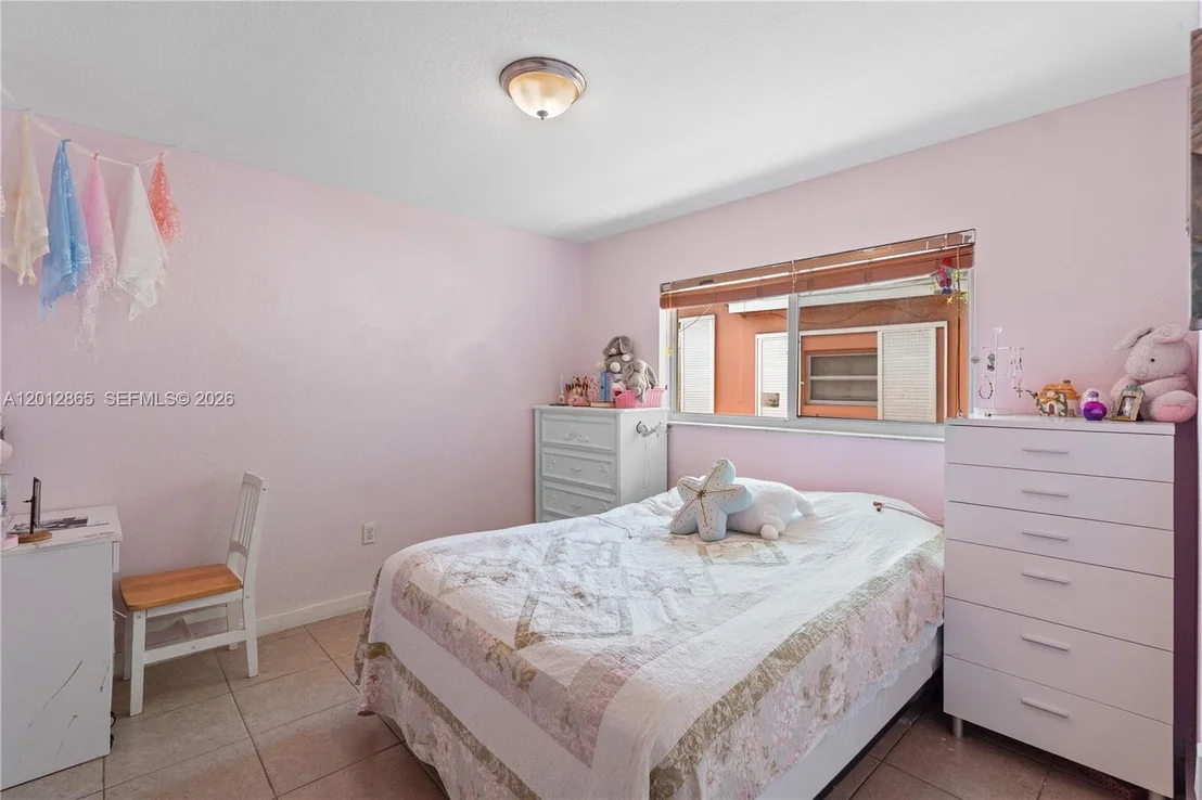 Photo of 5300 NW 30th Pl