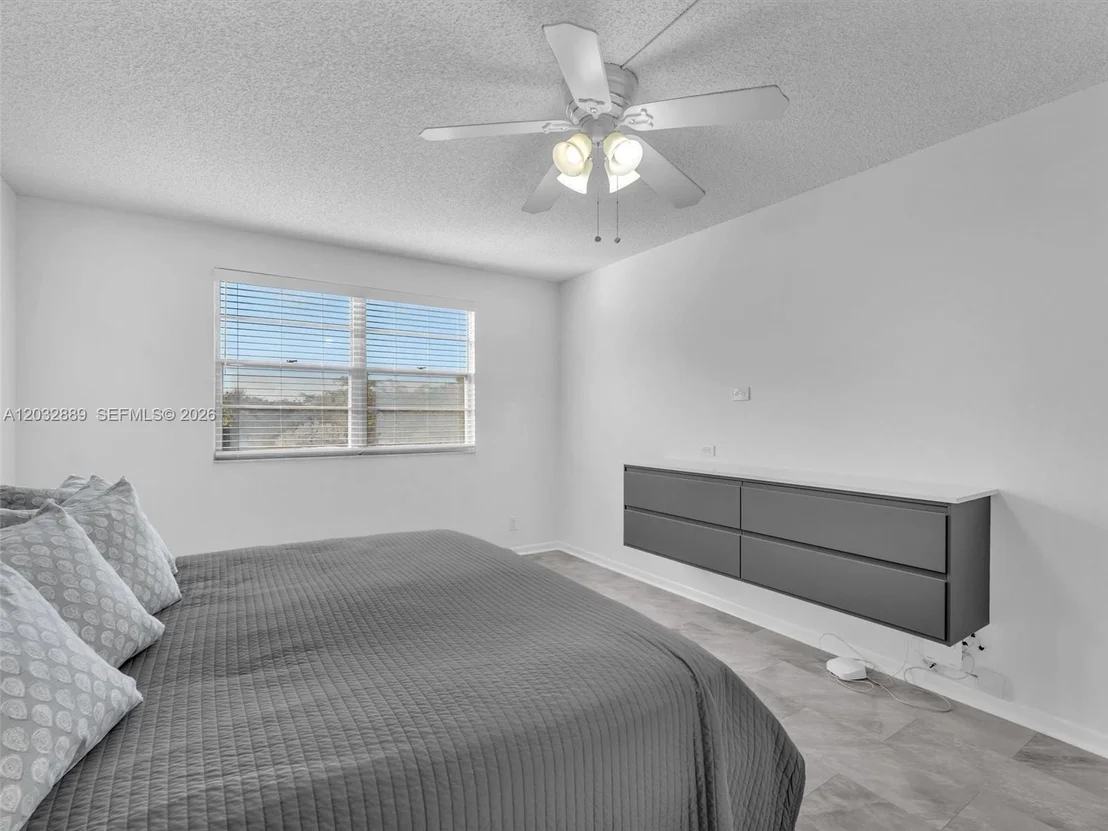 Photo of Unit F3 at 1601 ABACO DR
