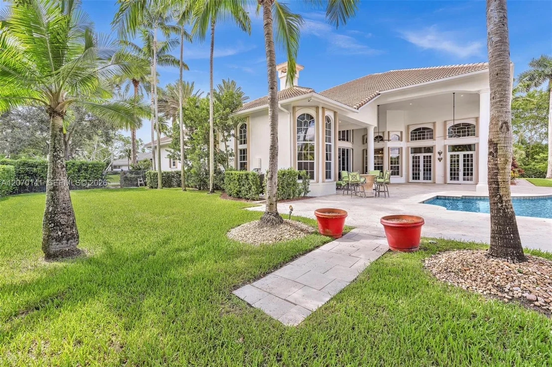 Photo of 3828 Pine Lake Dr