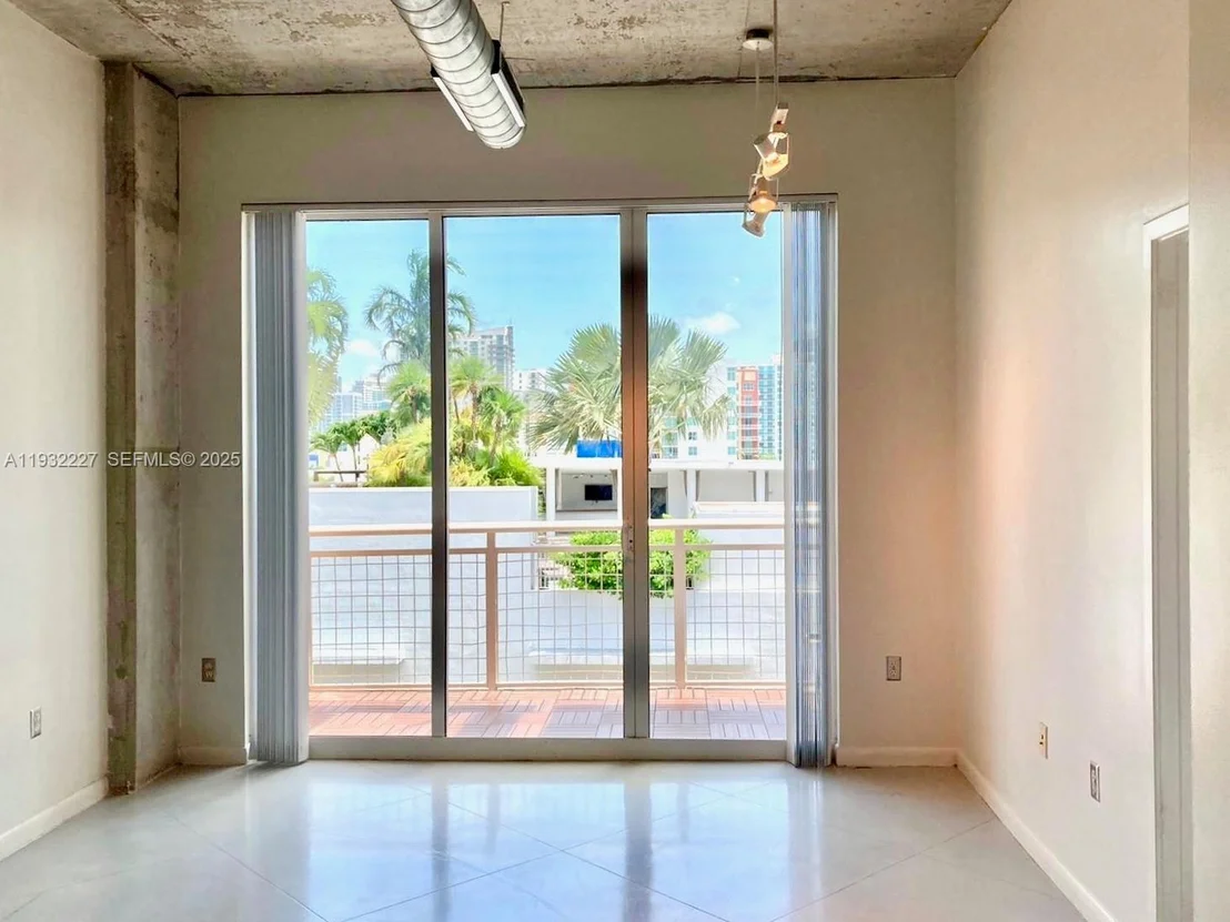 Photo of Unit 2608 at 2001 Biscayne Blvd