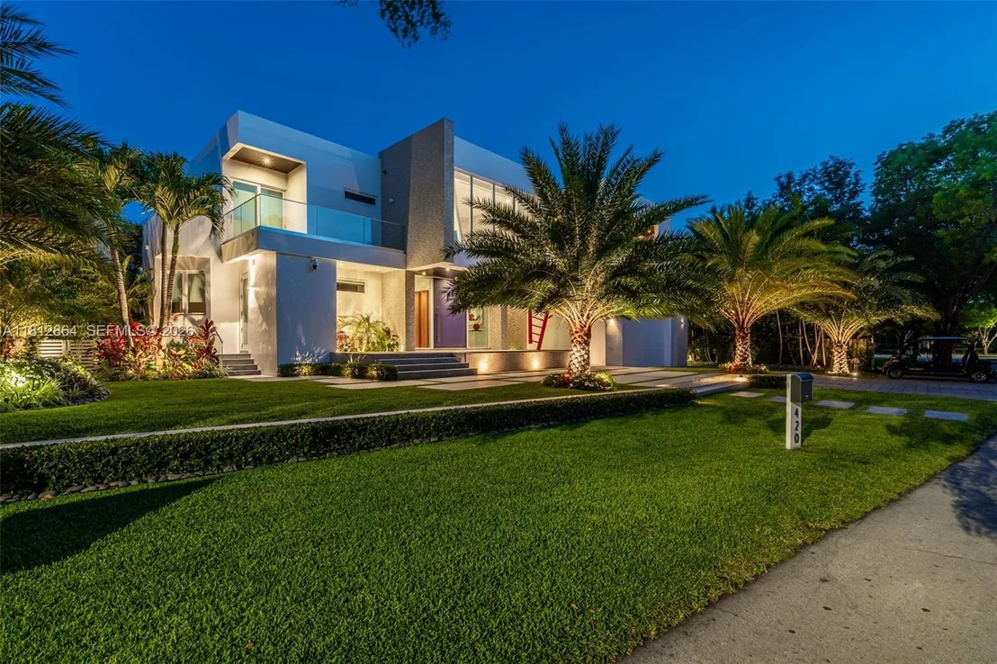 Photo of 420 Island Dr