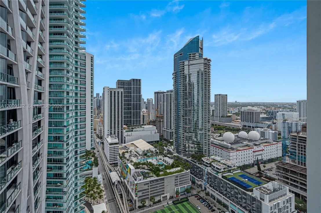 Photo of Unit 3607 at 1040 Biscayne Blvd