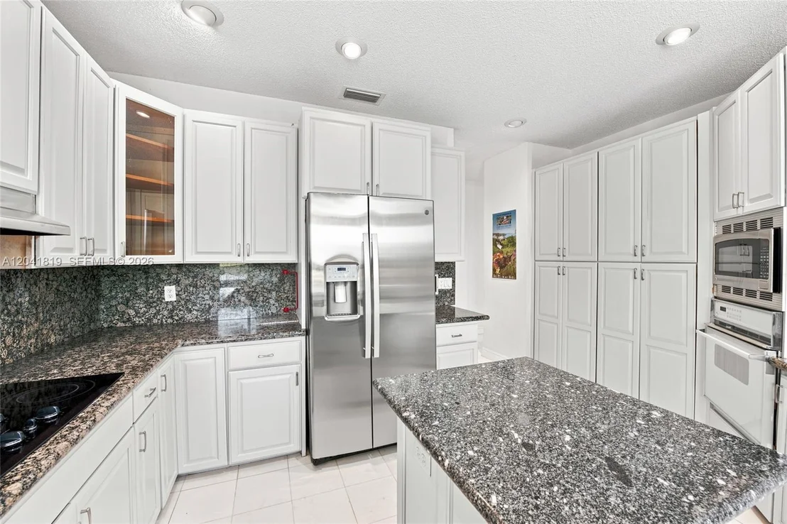 Photo of 12388 Classic Dr