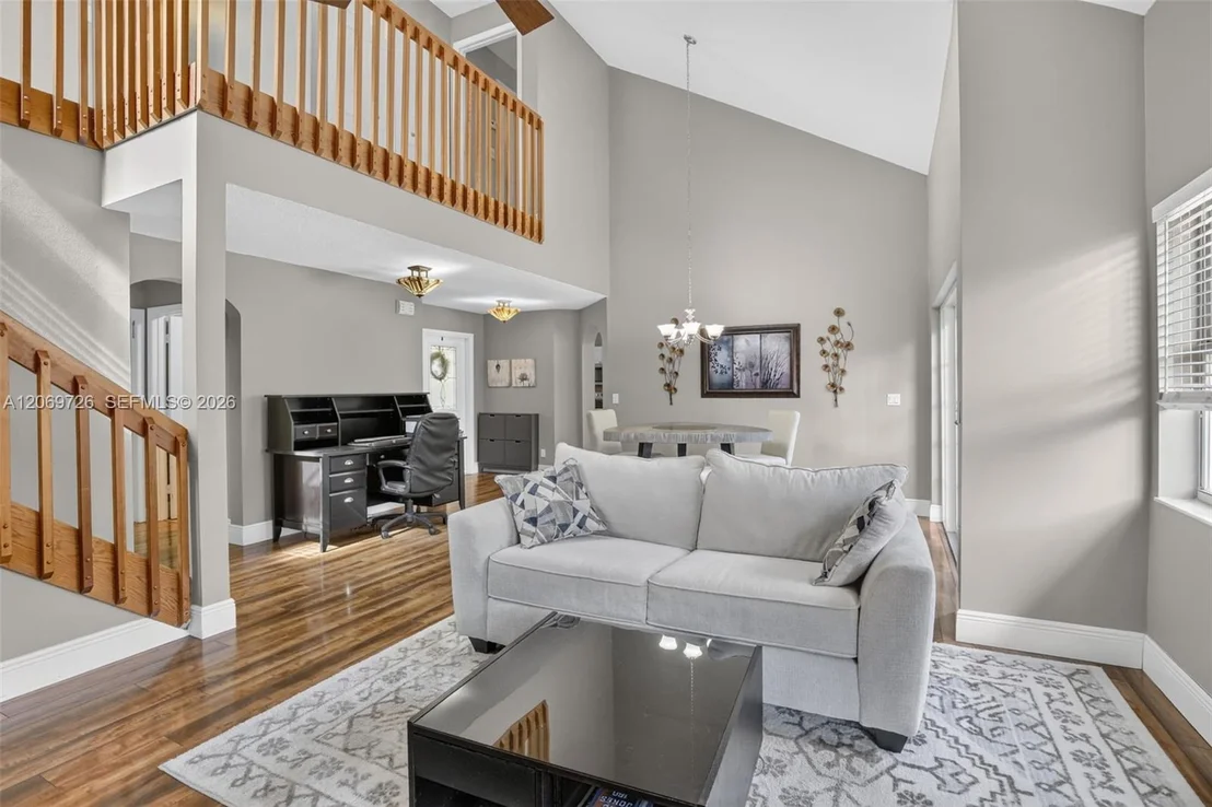 Photo of 2638 Oak Park Cir