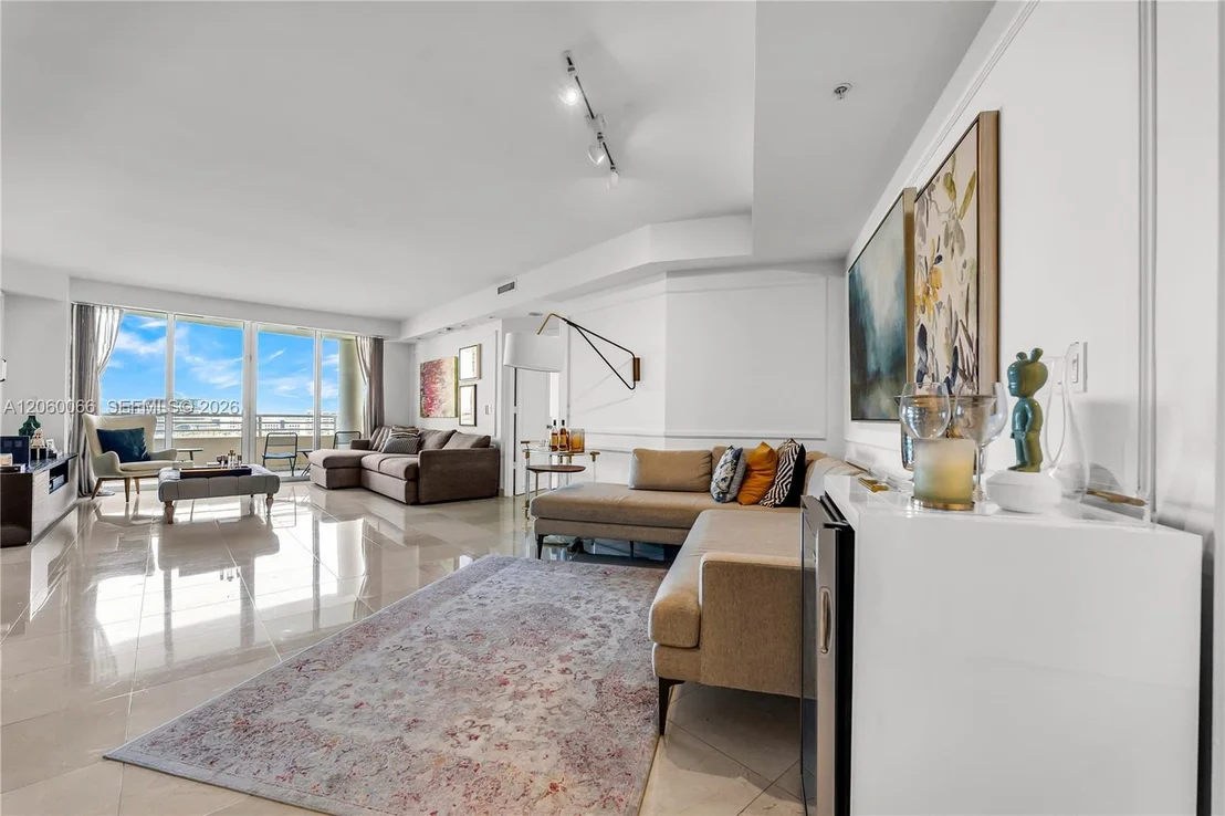Photo of Unit 1102 at 848 Brickell Key Dr